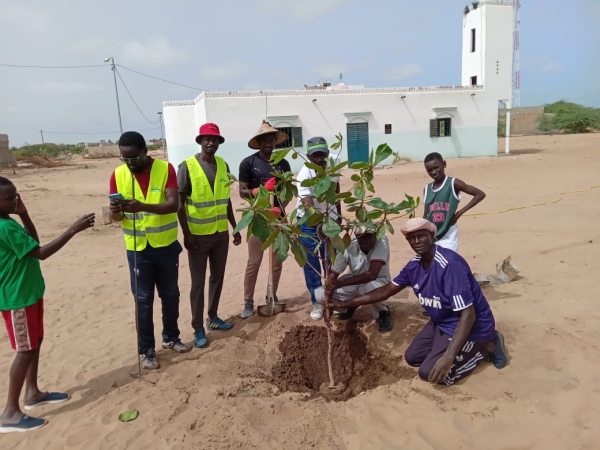 Reboisement : les populations de Ngalelle 2000 sur le terrain